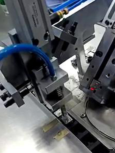 连接器生产视频7